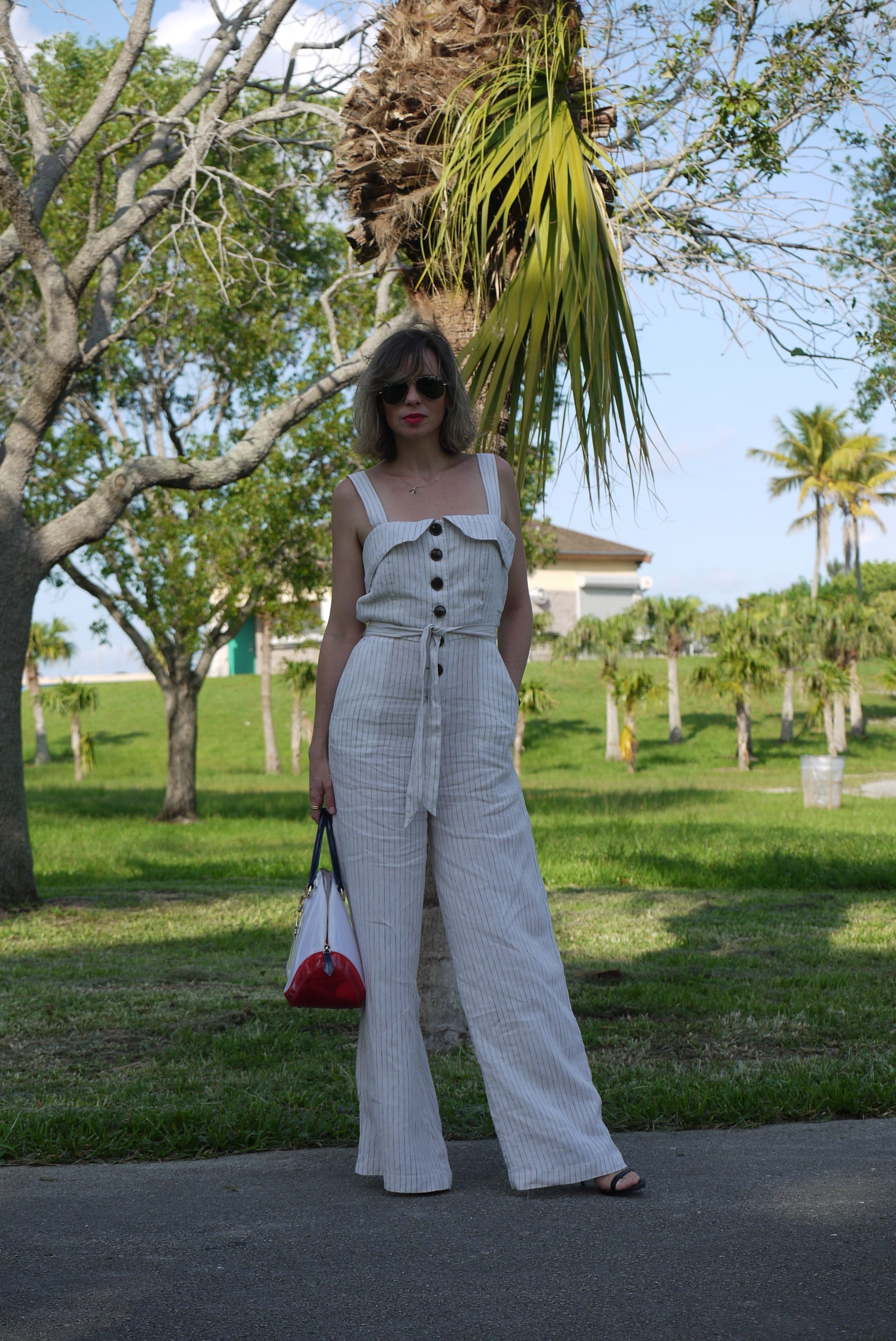 Alba Marina Otero fashion blogger from Mylovelypeople blog shares what kind of accessories wear with a jumpsuit