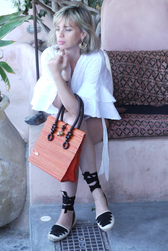 Alba Marina Otero fashion blogger from Mylovelypeople blog shares with you the power of white blouses.........