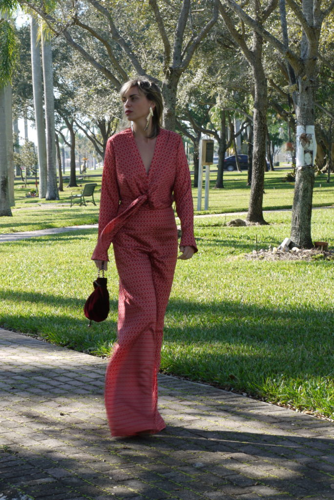 Alba Marina Otero fashion blogger from Mylovelypeople blog shares with you how to style a red jumpsuits for a baby shower